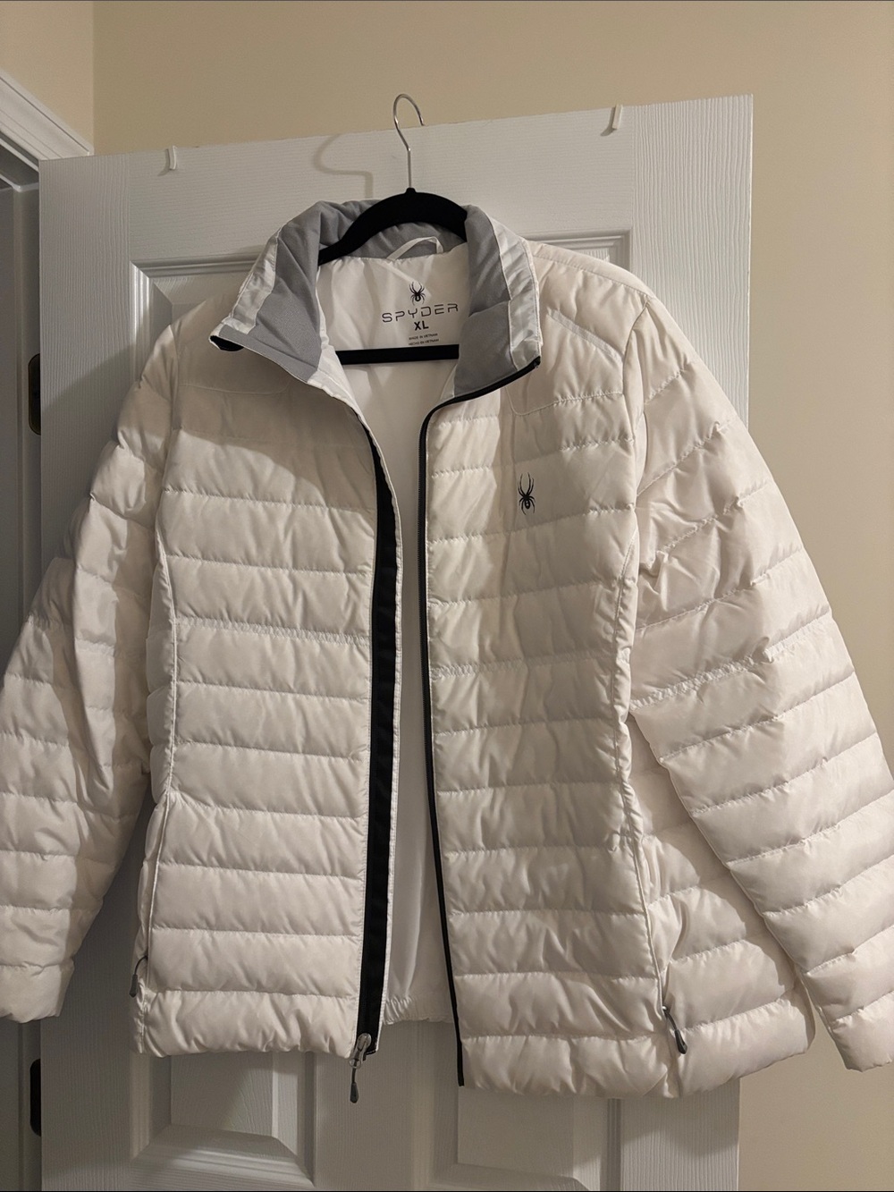 Spyder White Lightweight Quilted Jacket with Contrast Trim